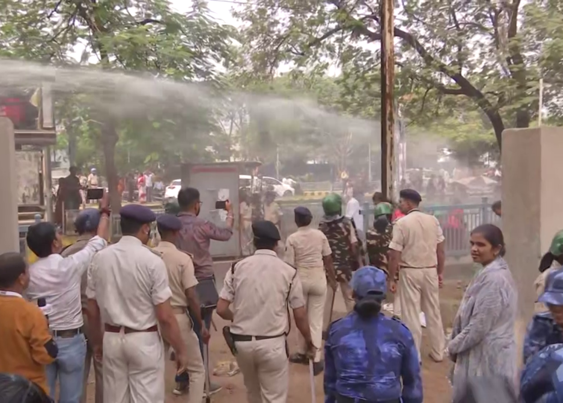 Bihar Police again employ lathi-charge on Anganwadi protesters seeking pay raise