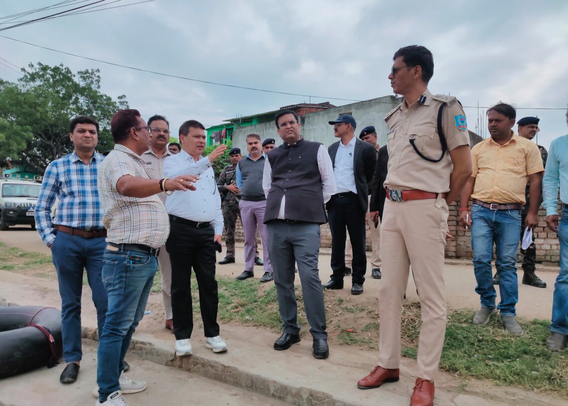 Jharkhand: Senior officials assess facility at Dhanbad Chhath Ghats