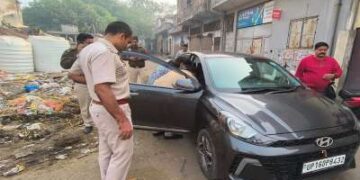 Delhi: Blood-soaked body of man found in car in Ghazipur