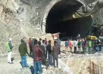 Rescue underway for 40 trapped workers in Uttarkashi tunnel collapse, CM Dhami visits site