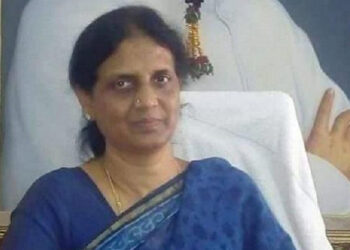 I-T raids premises associated with relatives of Telangana Minister Sabitha Reddy