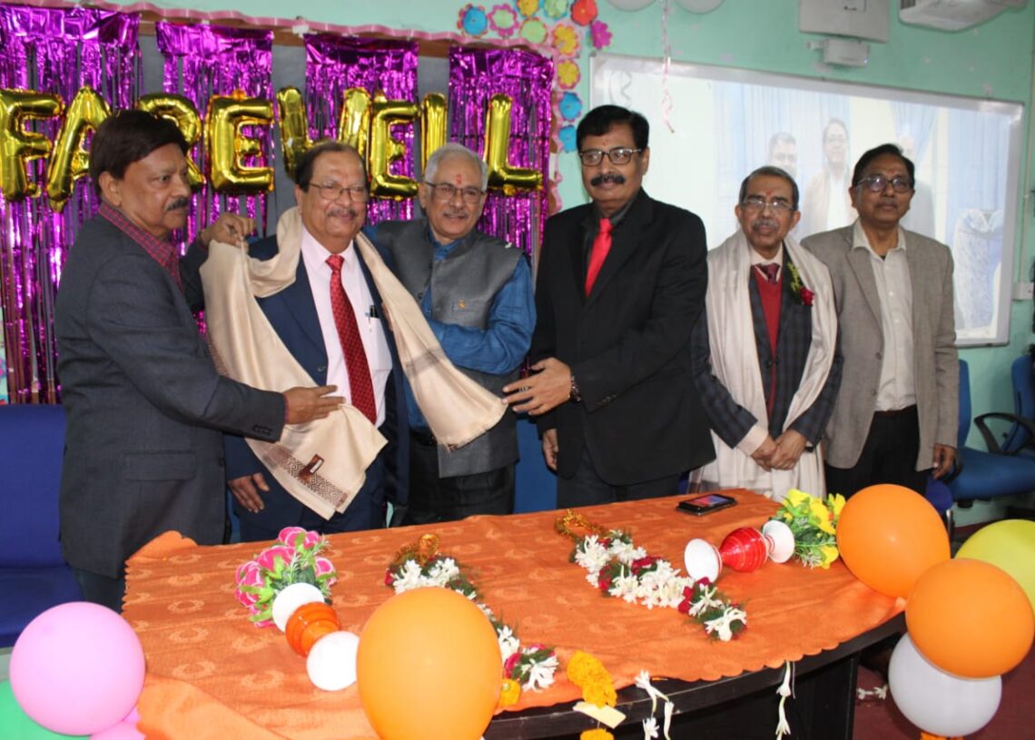 Jharkhand: Two senior SNMMCH Dhanbad professors retire after serving 35 years