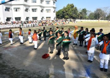 Jharkhand: DPS Ranchi equips school buses with library on Republic Day 