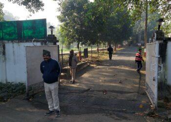 Breaking News: ED recovers Rs 8 lakh from Sahibganj DC’s office; raids continue at Jharkhand CM aide’s premises