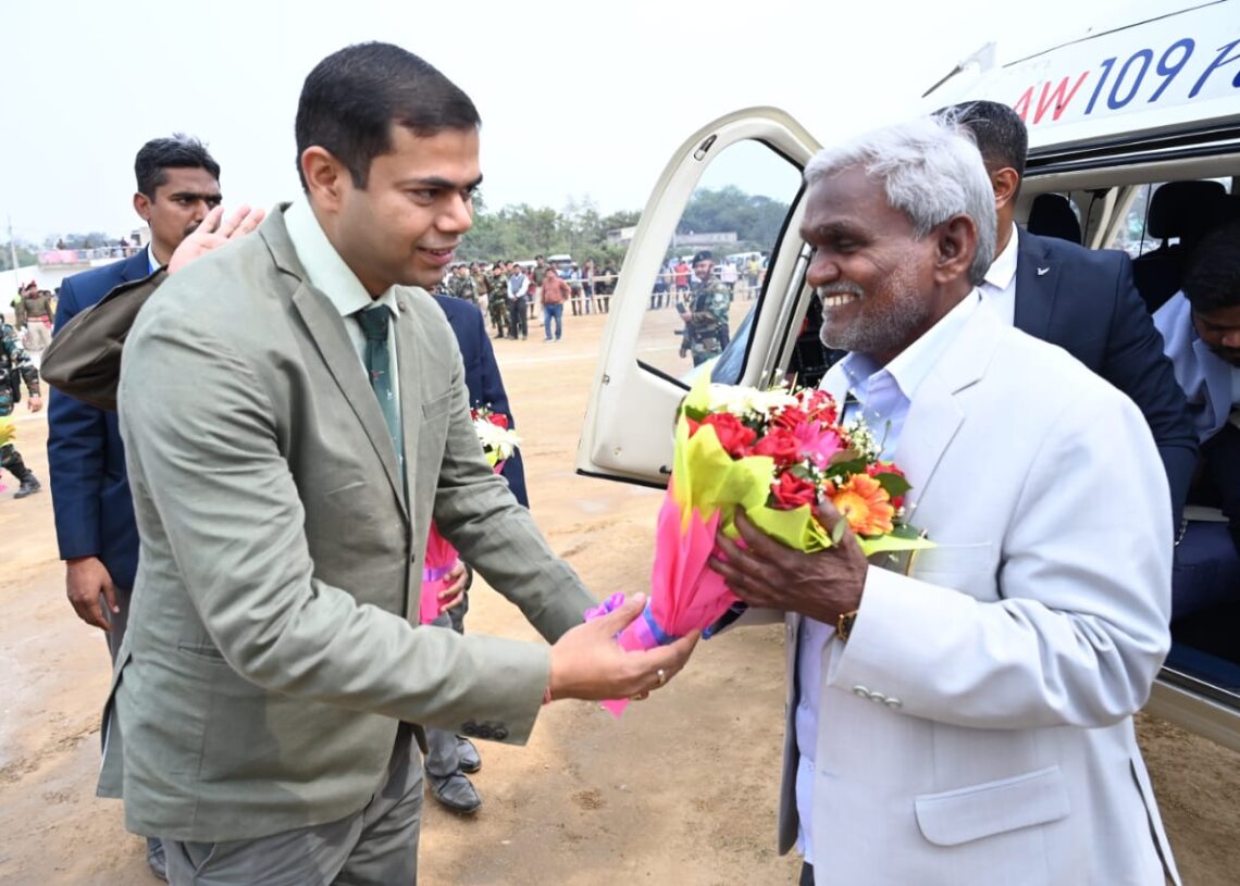 Jharkhand CM tells Pvt companies to give 75 per cent of jobs to locals at all costs