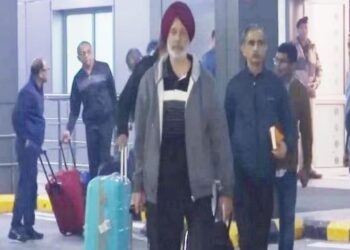 Qatar frees Indian Navy officers