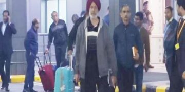 Qatar frees Indian Navy officers