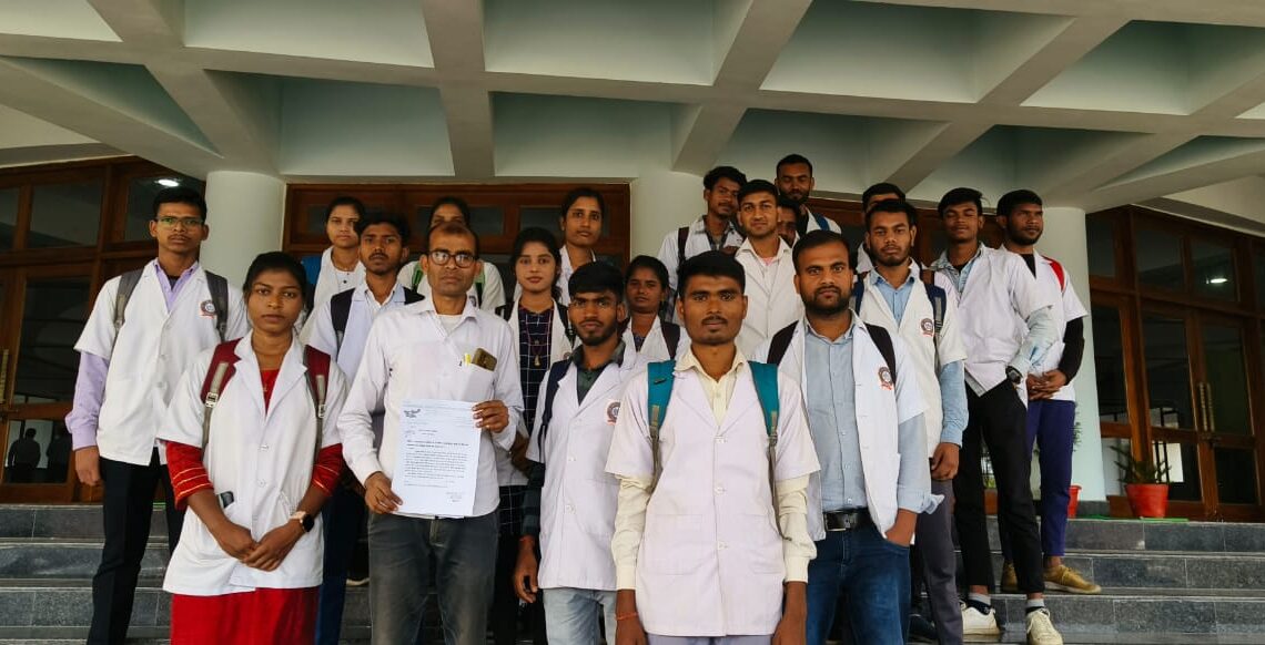 SNMMCH paramedical students