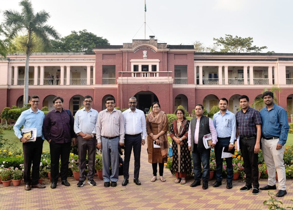 Leadership training for university teachers ISM