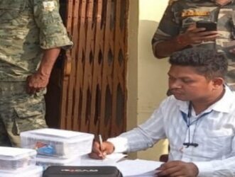 Rs 11.16 lakh seized