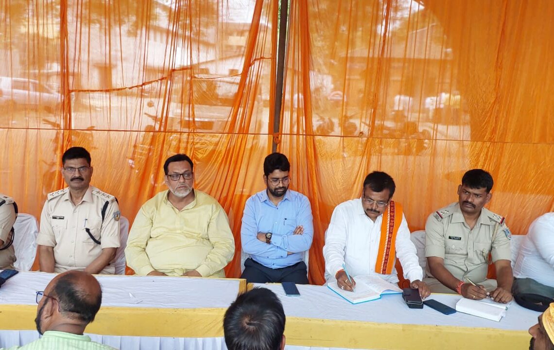 Jharkhand News: Issue of license crops up in peace committee meeting in Daltonganj