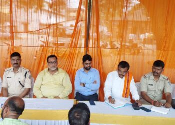 Jharkhand News: Issue of license crops up in peace committee meeting in Daltonganj