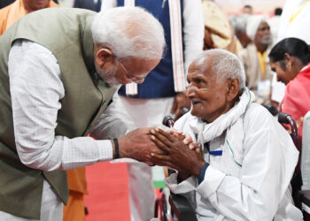 Modi guarantees Rs 5 lakh health cover for 70+ citizens, transgenders; read BJP manifesto in Hindi 