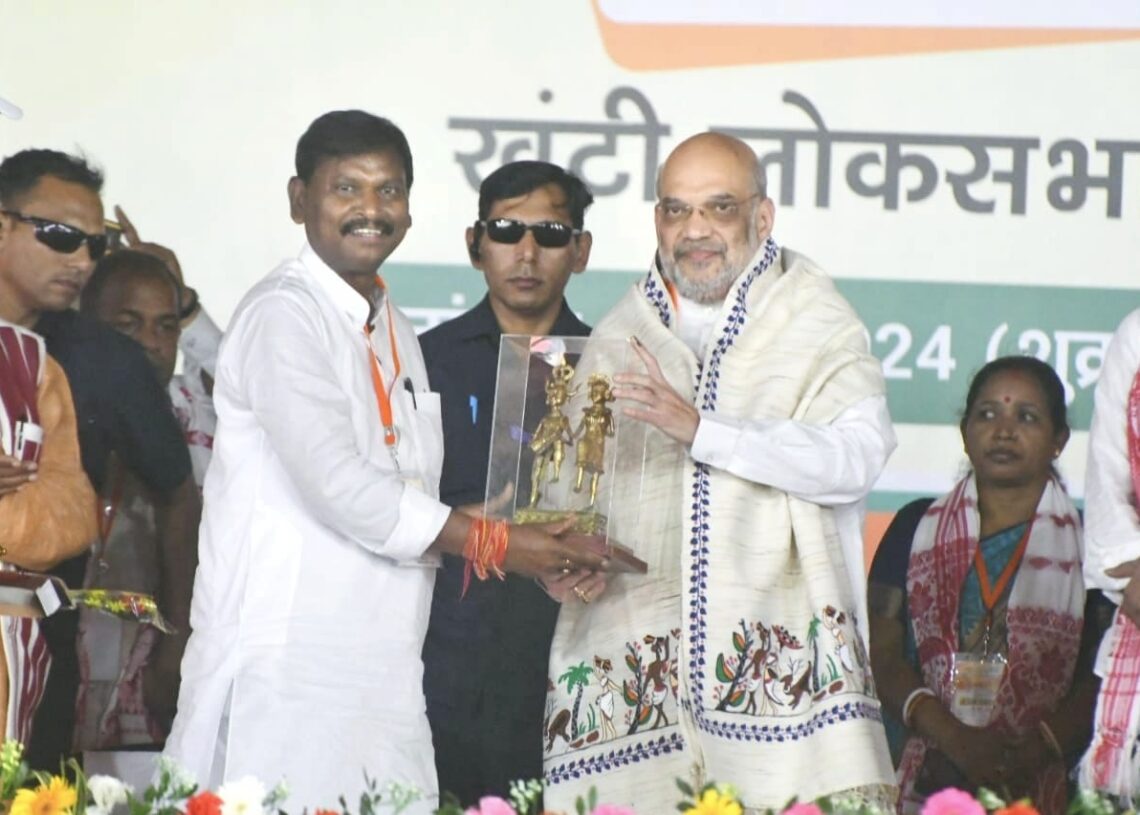 BJP will return every penny of money looted by Rahul Baba’s party, says Amit Shah in Khunti  