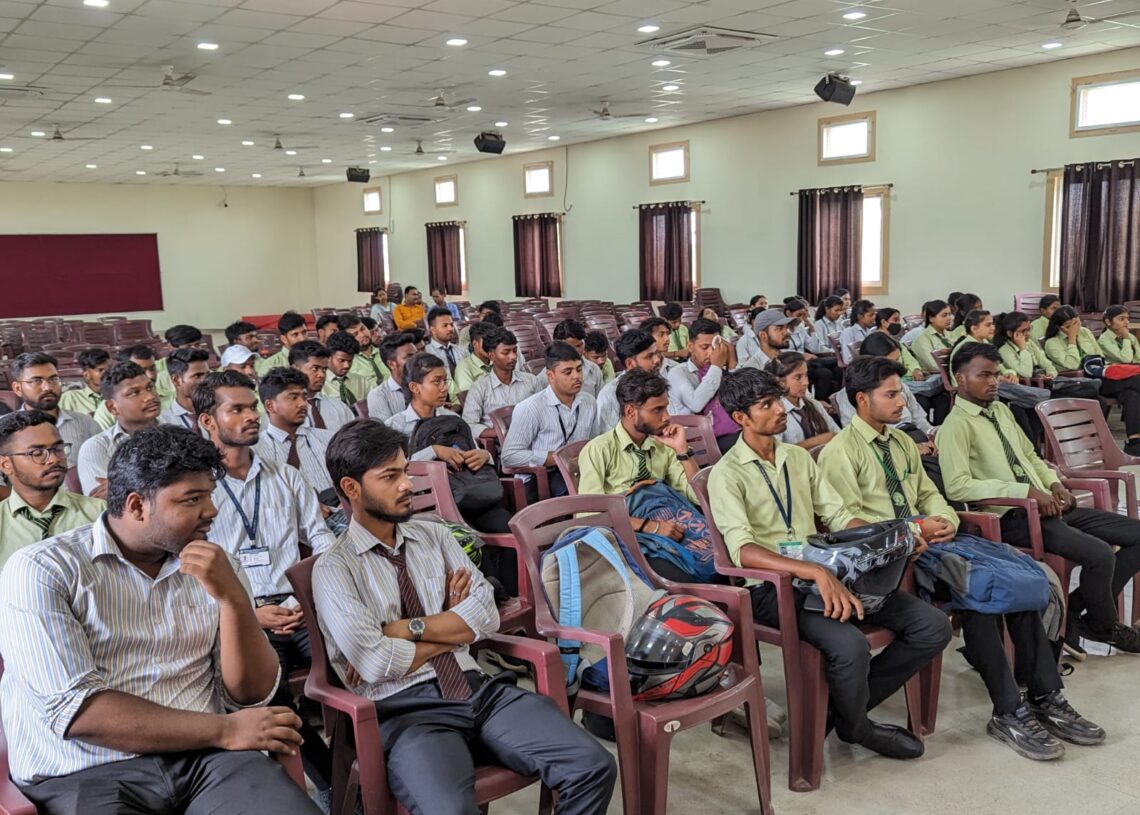 Ranchi DLSA runs a campaign against drug abuse at Gossner College