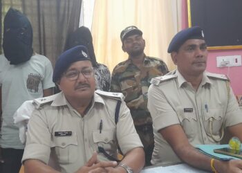 Palamu police recover stolen auto rickshaw