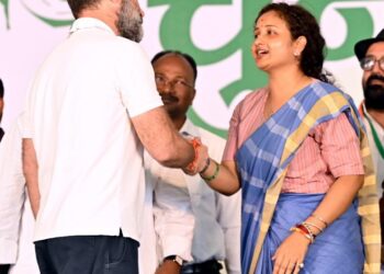 Rahul Gandhi raps media in Jharkhand