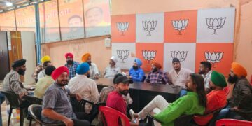 Sikh youth rally to support PM Modi's ‘400 Paar’ slogan in Jamshedpur