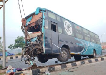 bus hits truck Dhanbad