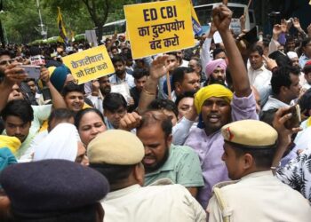 AAP protests near BJP HQ demanding release of Arvind Kejriwal