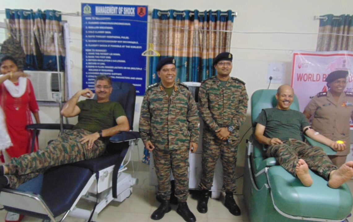 Ramgarh Military Hospital, Sadar Hospital conduct blood donation camp