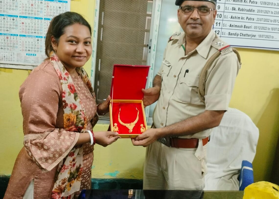 Railway police recover stolen jewellery