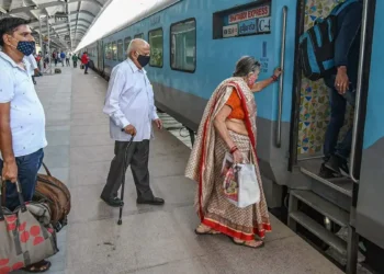 Retired FCI VSS employees' body urges PM to restore train fare concession for Sr citizens