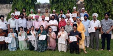 Sikh Federation honours young achievers in Jamshedpur