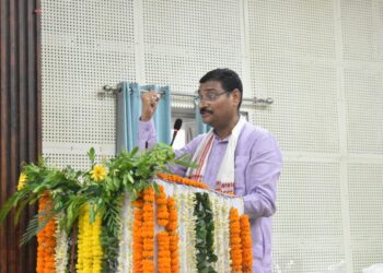 Hemant govt conspiring to make Hindus minority in Jharkhand: BJP leader Deepak Prakash
