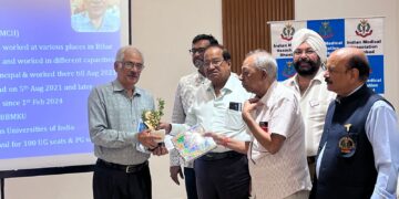 Jharkhand News: 12 senior doctors of coal belt felicitated for outstanding services