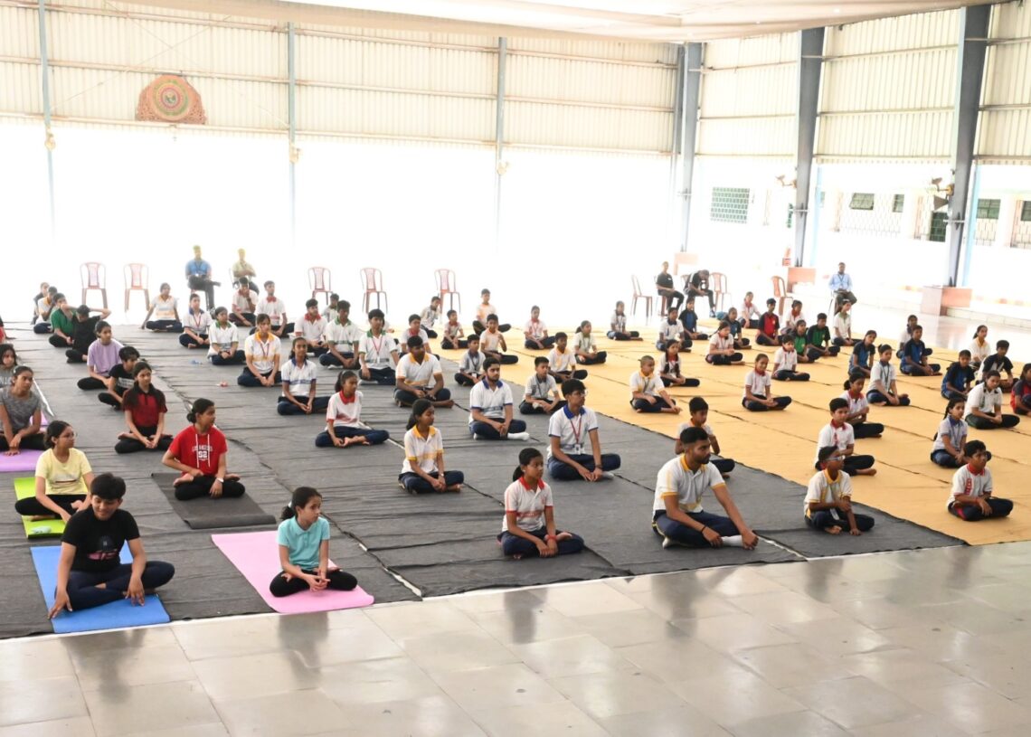 Jharkhand News: DPS Bokaro holds Yoga training course for school students