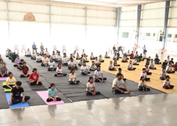 Jharkhand News: DPS Bokaro holds Yoga training course for school students