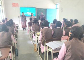 IIT ISM faculty members hold class of tribal girls in Lohardaga