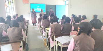 Jharkhand News: IIT ISM Dhanbad faculty members impart computer training to Lohardaga tribal girls