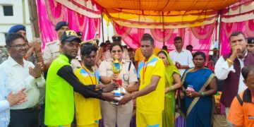 On Palamu SP’s initiative musical chair event held for women, football tourney for boys