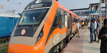 Jharkhand News: Ranchi-Varanasi Vande Bharat train to halt at Parasnath