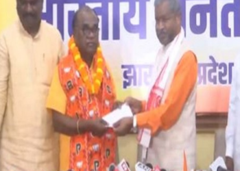 Lobin Hembrom joins BJP