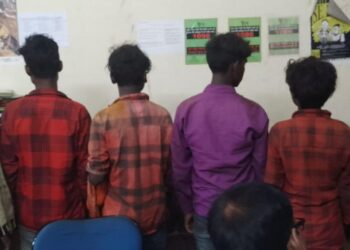 Jharkhand News: Dhanbad CWC rescues 10 children of UP, MP from human traffickers