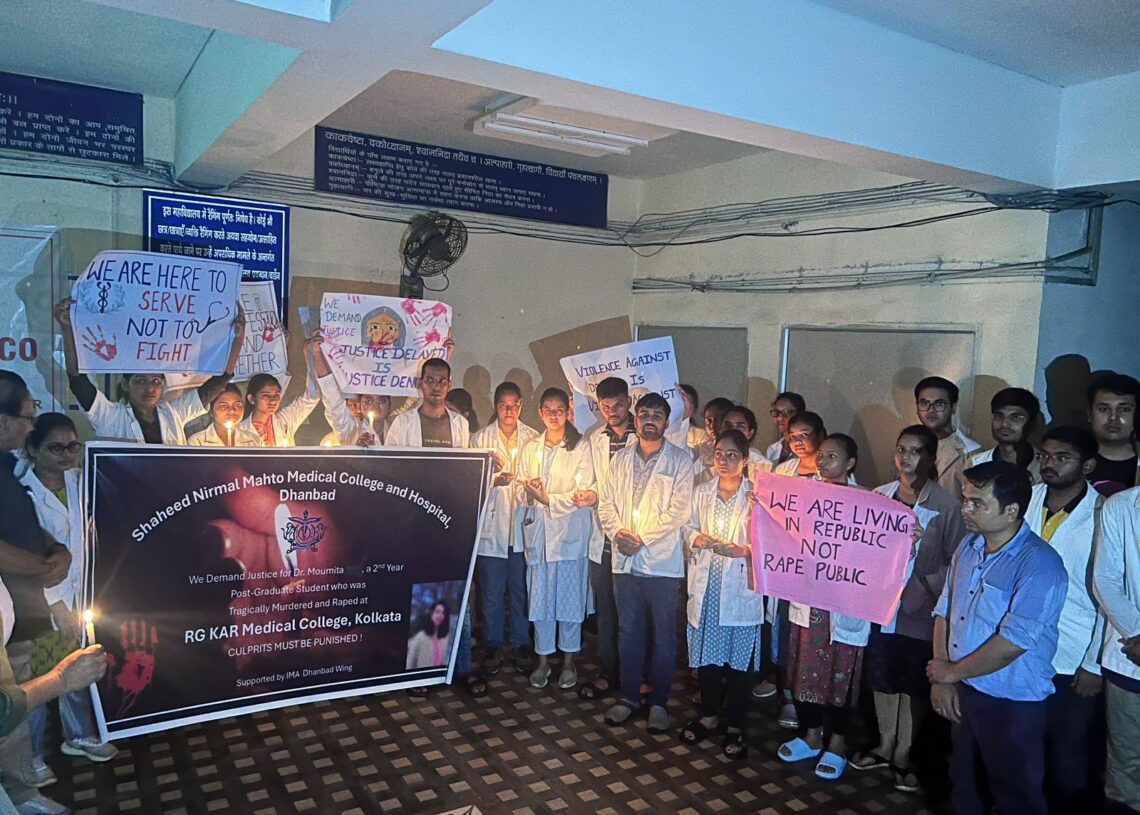 Kolkata doc’s murder: Strike continues in RIMS, 5 medical colleges take out candle march in support