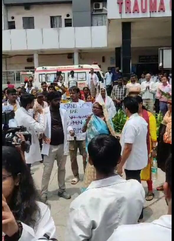 Kolkata doctor’s murder: 5 Jharkhand medical colleges join RIMS in indefinite strike