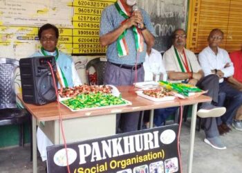 Social outfit Pankhuri celebrates Independence Day in Govt Middle School
