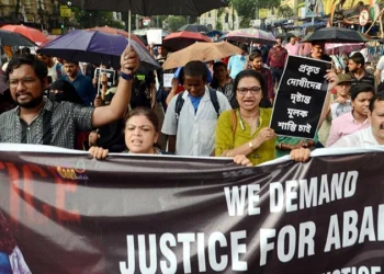 Kolkata doctor’s rape-murder: Junior doctors' agitation continues in Bengal for 10th day