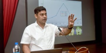 Jharkhand News: Natural intelligence superior to AI, says IIT Delhi expert at IIT ISM