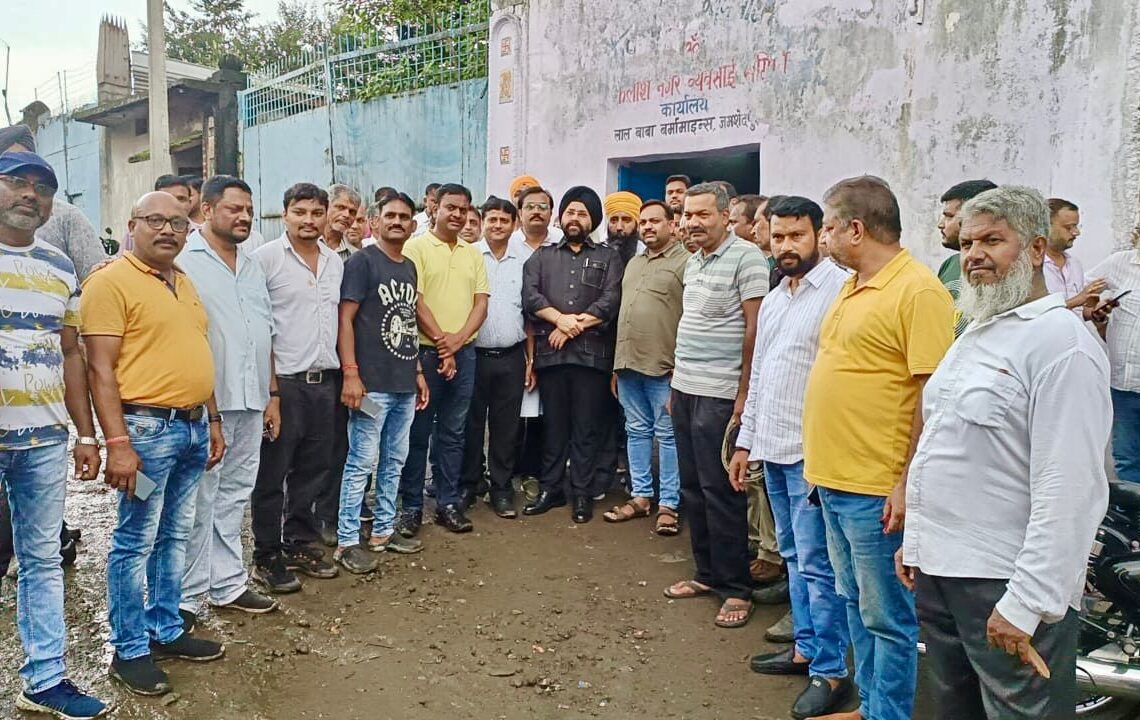 BJP leader Amarpreet Kale seeks relief for business owners threatened by warehouse demolition