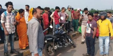 Youth jumps into Kharkai river from Adityapur toll bridge