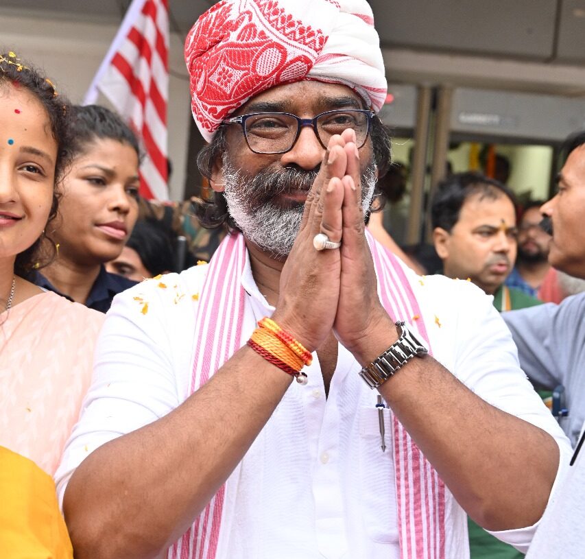 Jharkhand CM hands over appointment letters to 76 new recruits