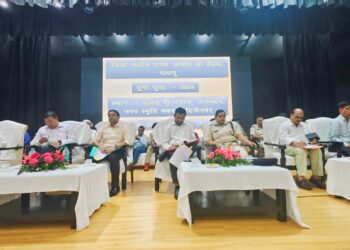 Palamu DC, SP review preparedness for Durga Puja festivities