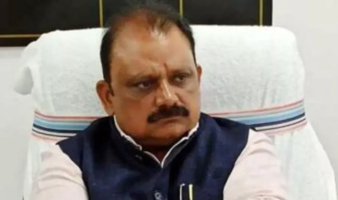 ED raids kin, aide of drinking water minister, IAS officer in Jharkhand; silent on recoveries  