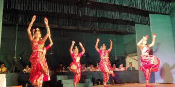 Lindsey Club's 'Matir Durga' fest enlivens Coal City