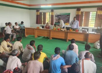 IIT ISM and BAU experts train Jamtara farmers in scientific farming